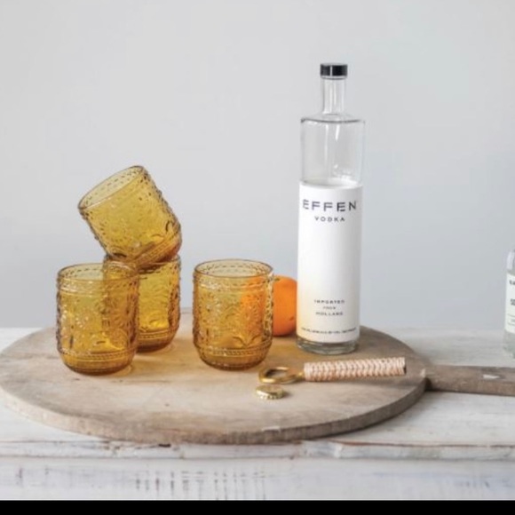 Embossed Floral Drinking Glass - Picture 3 of 3